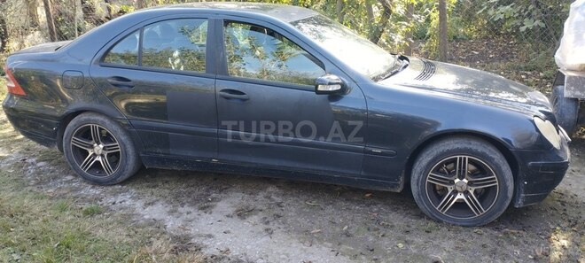 Mercedes C 200 2000, 423,000 km - 2.0 л - Oğuz