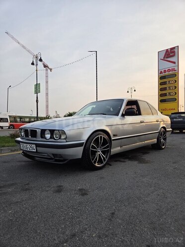 BMW 525 1994, 430,000 km - 2.5 l - Sumqayıt