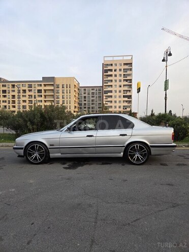 BMW 525 1994, 430,000 km - 2.5 l - Sumqayıt