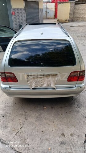 Mercedes E 270 2000, 375,065 km - 2.7 l - Saatlı