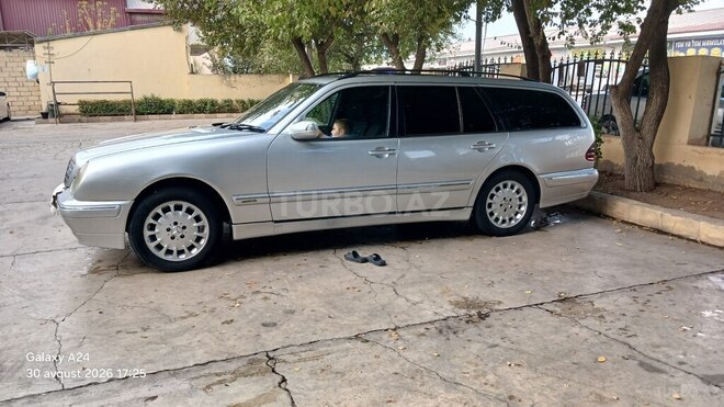 Mercedes E 270 2000, 375,065 km - 2.7 l - Saatlı