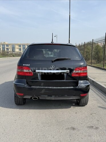 Mercedes B 170 2009, 134,000 km - 1.7 л - Bakı