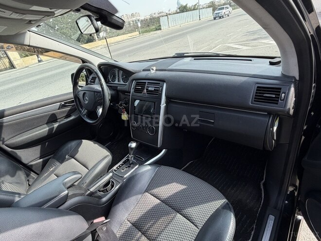 Mercedes B 170 2009, 134,000 km - 1.7 л - Bakı