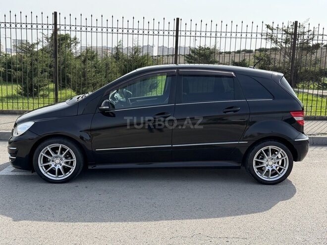 Mercedes B 170 2009, 134,000 km - 1.7 л - Bakı
