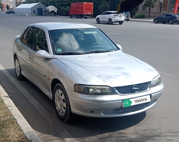 Opel Vectra 1999, 332,580 km - 1.8 l - Gəncə