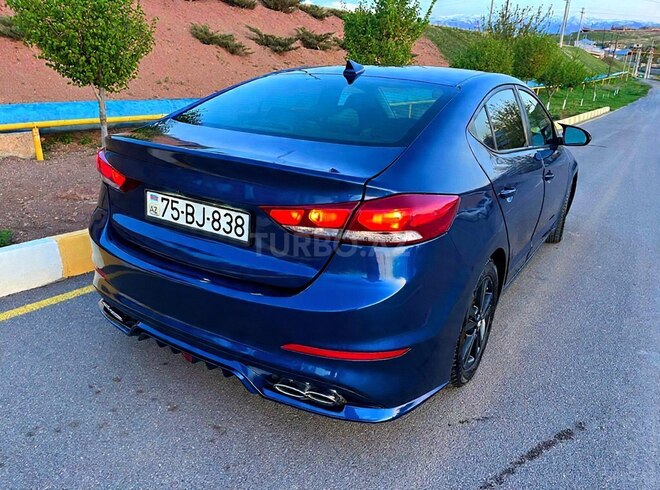 Hyundai Avante 2016, 230,136 km - 2.0 l - Naxçıvan