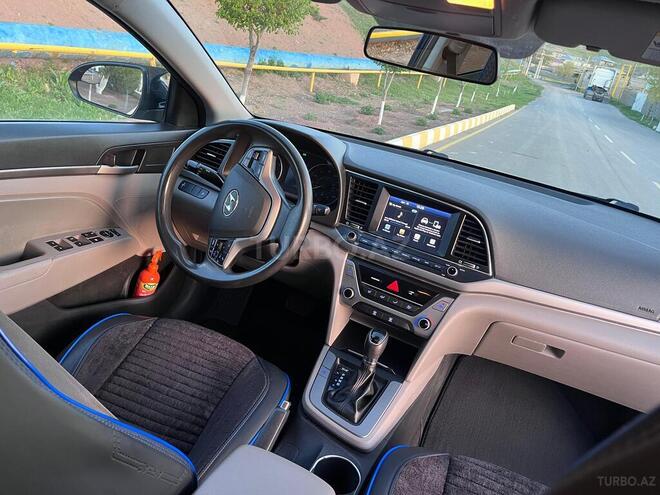 Hyundai Avante 2016, 230,136 km - 2.0 l - Naxçıvan
