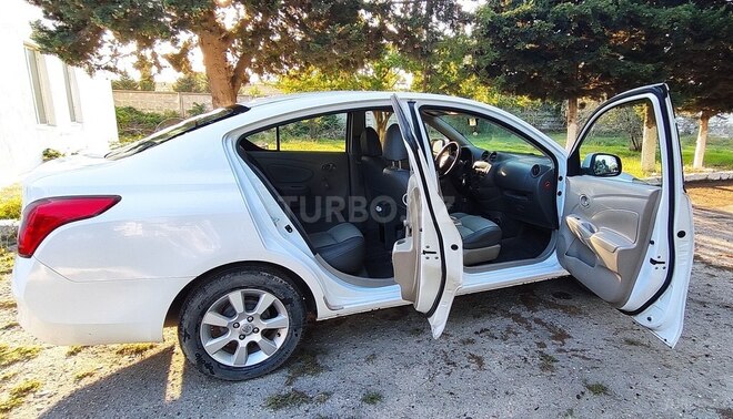 Nissan Sunny 2014, 176,000 km - 1.5 l - Bakı
