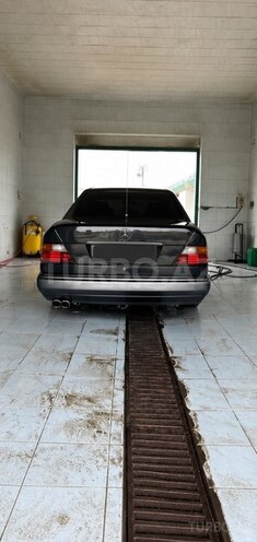 Mercedes 220 E 1994, 468,729 km - 2.2 л - Quba
