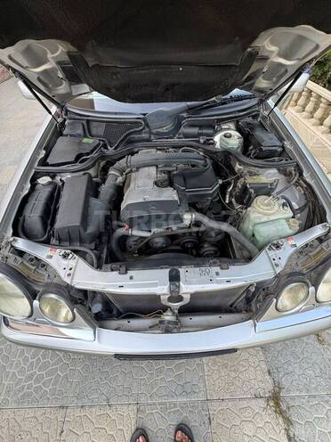 Mercedes E 240 1996, 362,135 km - 2.4 l - Bakı