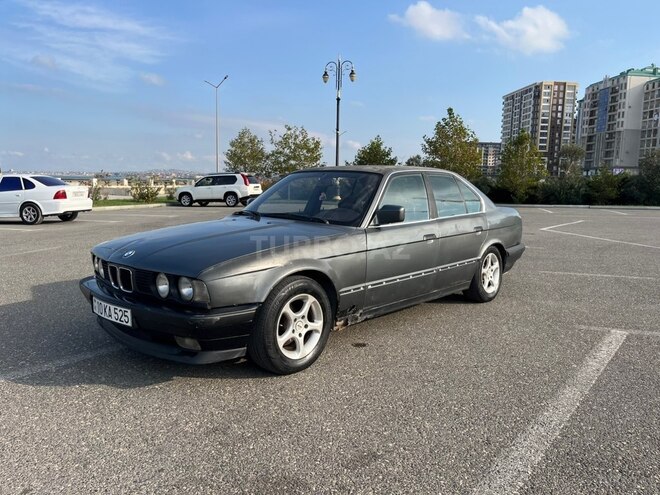 BMW 520 1988, 450,000 km - 2.0 л - Sumqayıt