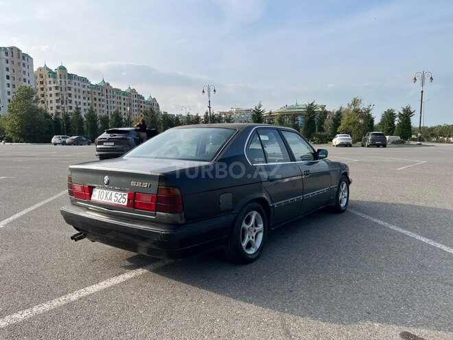BMW 520 1988, 450,000 km - 2.0 л - Sumqayıt