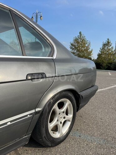 BMW 520 1988, 450,000 km - 2.0 л - Sumqayıt