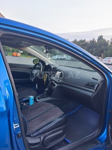 Hyundai Elantra 2017, 190,224 km - 2.0 л - Bakı