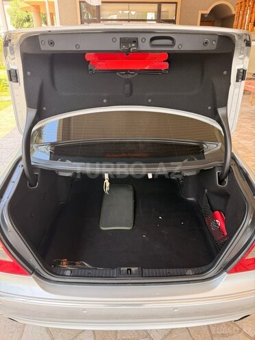 Mercedes E 280 2006, 285,000 km - 3.0 l - Bakı