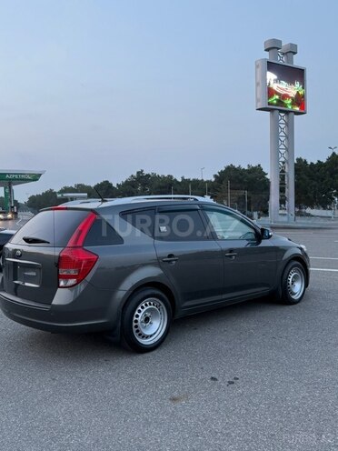 Kia  2010, 360,000 km - 1.6 l - Bakı