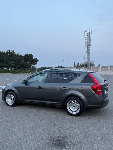 Kia  2010, 360,000 km - 1.6 l - Bakı