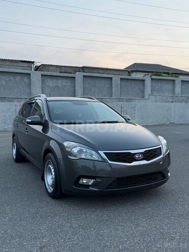 Kia  2010, 360,000 km - 1.6 l - Bakı