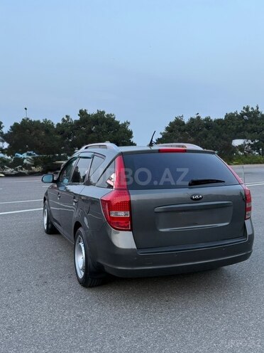 Kia  2010, 360,000 km - 1.6 l - Bakı