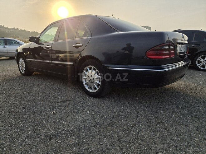 Mercedes E 220 2000, 395,500 km - 2.2 l - Bakı