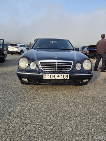 Mercedes E 220 2000, 395,500 km - 2.2 l - Bakı