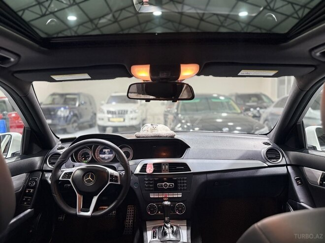 Mercedes C 180 2014, 289,305 km - 1.8 л - Bakı