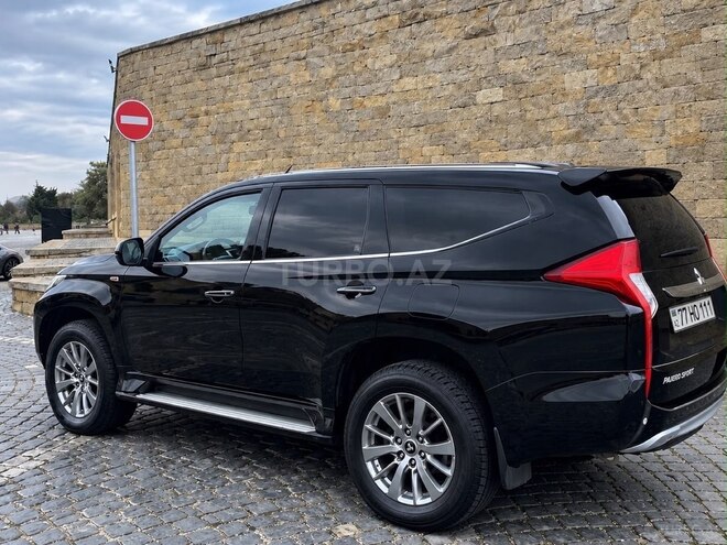 Mitsubishi  2018, 118,000 km - 3.0 l - Bakı