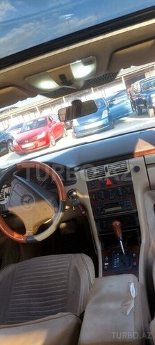 Mercedes E 280 1996, 387,610 km - 2.8 l - Gəncə