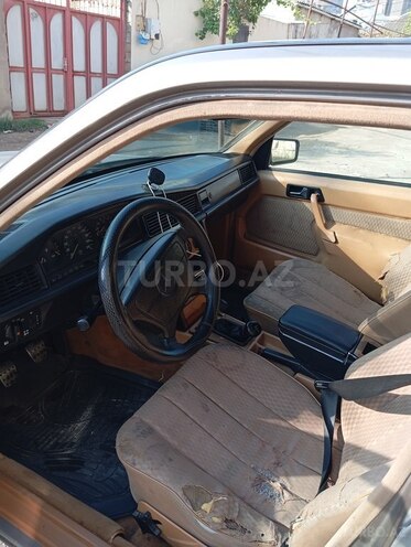 Mercedes 190 1991, 369,850 km - 2.0 л - Bakı