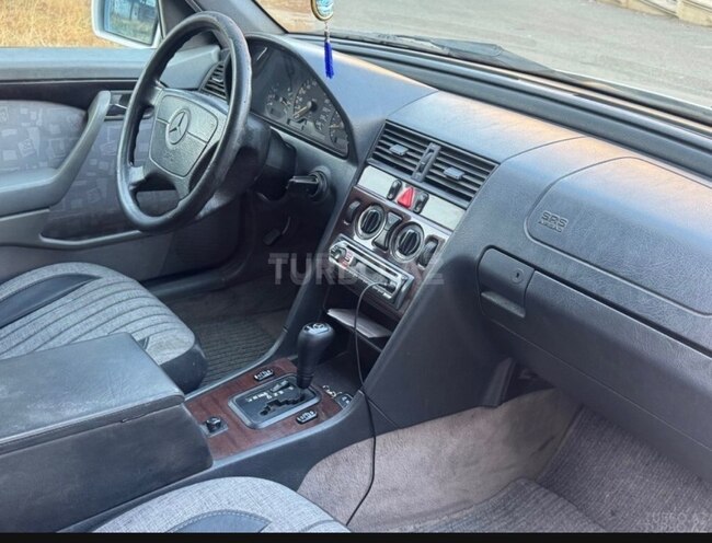 Mercedes C 200 1997, 380,000 km - 2.0 l - Bakı