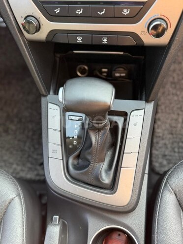 Hyundai Avante 2017, 180,000 km - 1.6 l - Bakı