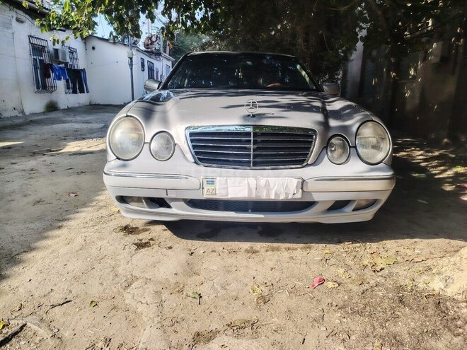 Mercedes E 220 2000, 443,896 km - 2.2 l - Bakı