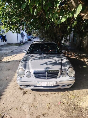 Mercedes E 220 2000, 443,896 km - 2.2 l - Bakı
