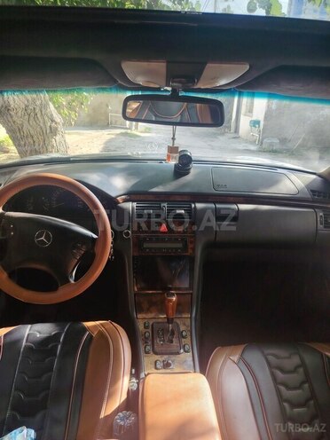 Mercedes E 220 2000, 443,896 km - 2.2 l - Bakı