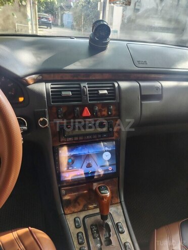 Mercedes E 220 2000, 443,896 km - 2.2 l - Bakı