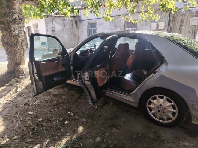 Mercedes E 220 2000, 443,896 km - 2.2 l - Bakı