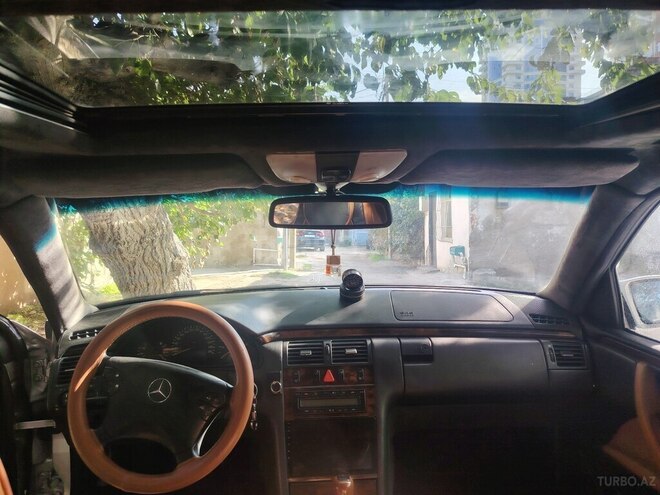 Mercedes E 220 2000, 443,896 km - 2.2 l - Bakı