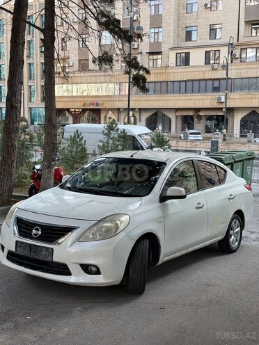 Nissan Sunny 2013, 276,000 km - 1.5 l - Bakı