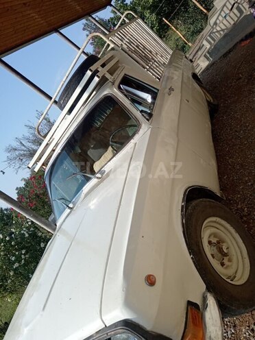 GAZ 24 1986, 220,000 km - 2.5 l - Zərdab