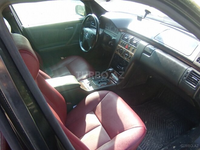 Mercedes E 280 1997, 235,000 km - 2.8 л - Sumqayıt