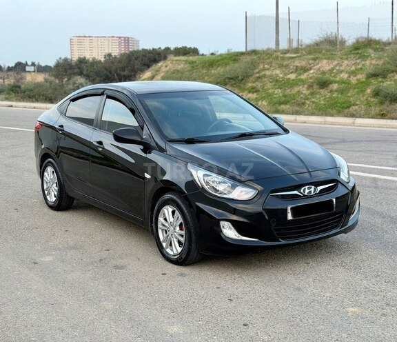 Hyundai Accent 2013, 228,400 km - 1.6 л - Bakı