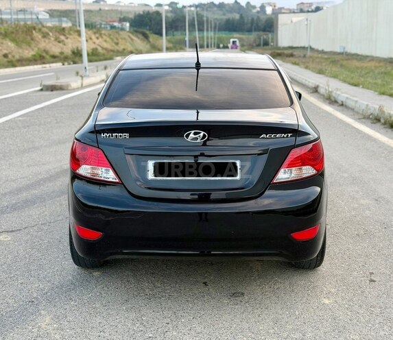 Hyundai Accent 2013, 228,400 km - 1.6 л - Bakı