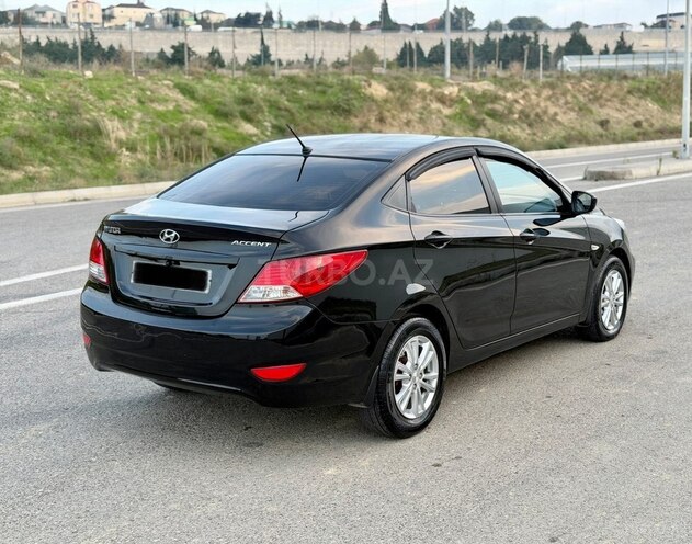 Hyundai Accent 2013, 228,400 km - 1.6 л - Bakı