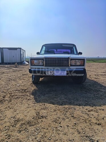 LADA (VAZ) 2107 2005, 250,000 km - 1.6 л - Salyan