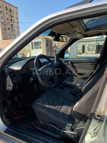 Mercedes C 180 1999, 210,000 km - 1.8 l - Sumqayıt