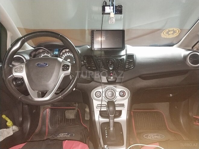Ford Fiesta 2014, 273,000 km - 1.6 l - Bakı