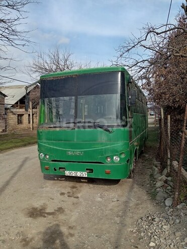 Isuzu Ecobus 2008, 220,000 km - 4.4 l - Gəncə