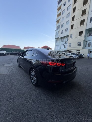 Hyundai Elantra 2015, 322,743 km - 2.0 l - Bakı