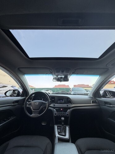 Hyundai Elantra 2015, 322,743 km - 2.0 l - Bakı