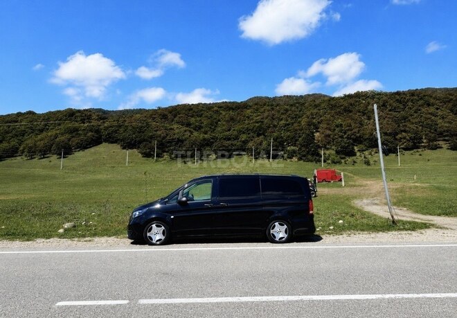 Mercedes V 250 2017, 182,000 km - 2.0 l - Bakı